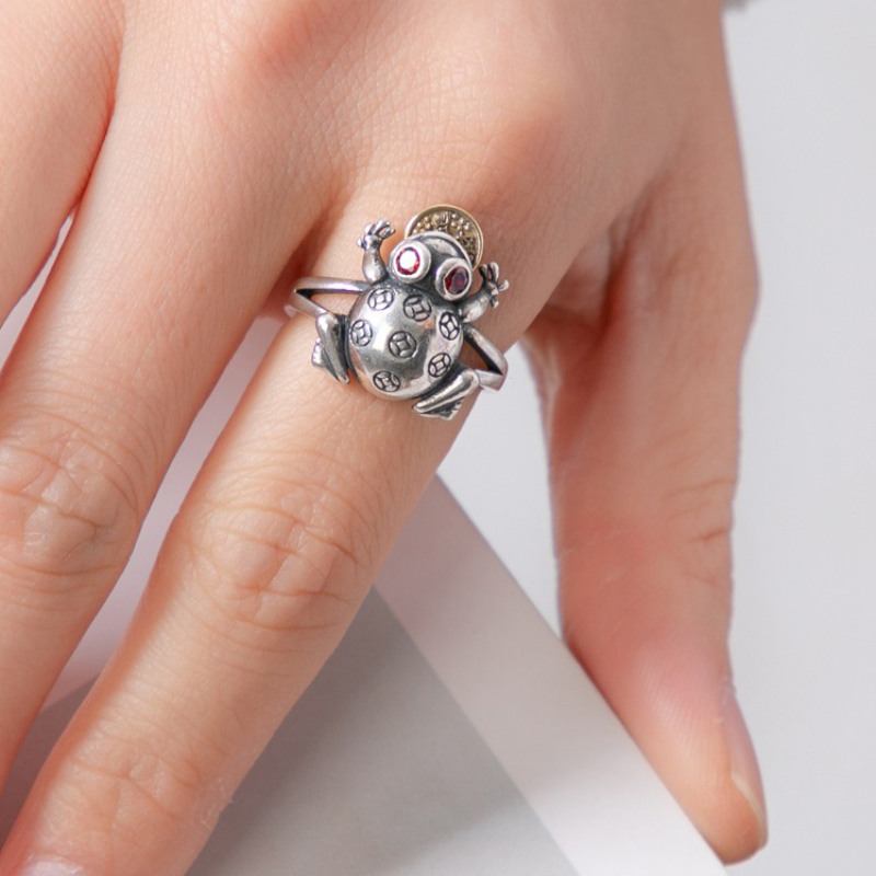 Unique Design Gold Toad Rings  - Vintage Collectible Coins review and price